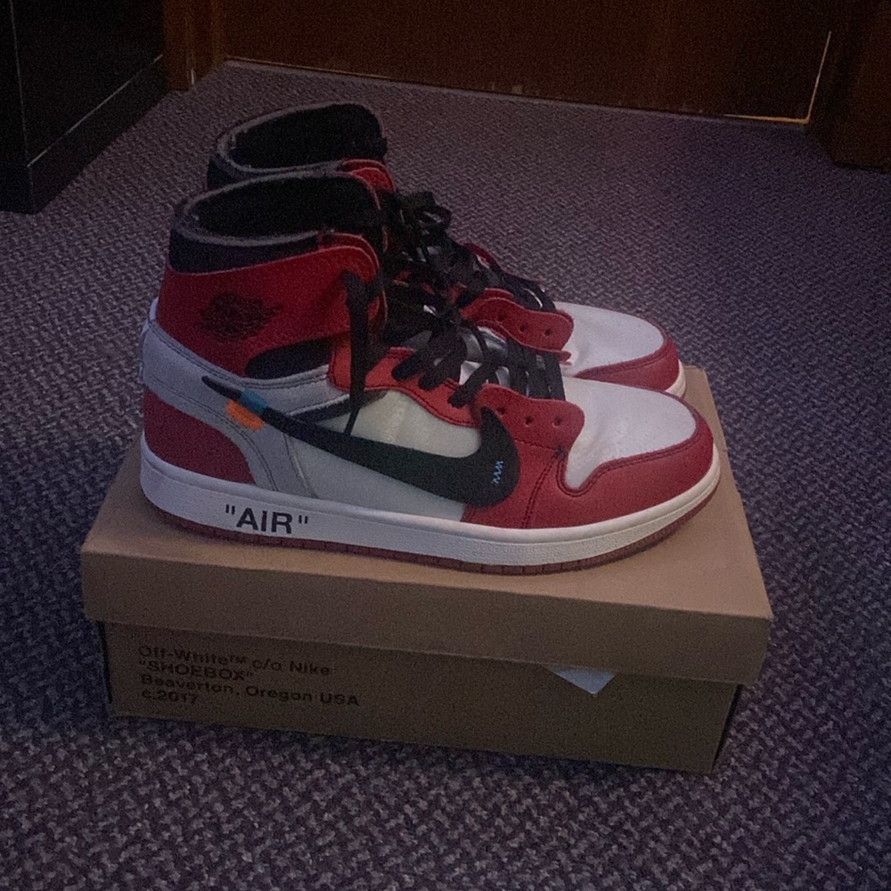 Off-White Jordan 1 Chicago
